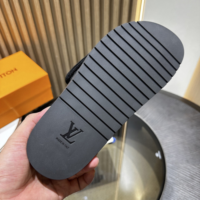 L0VT SANDAL