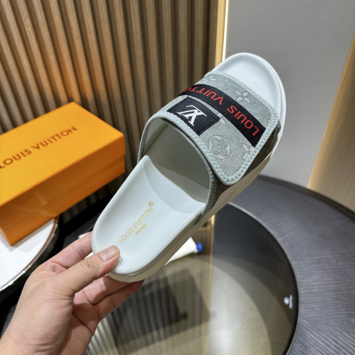 L0VT SANDAL
