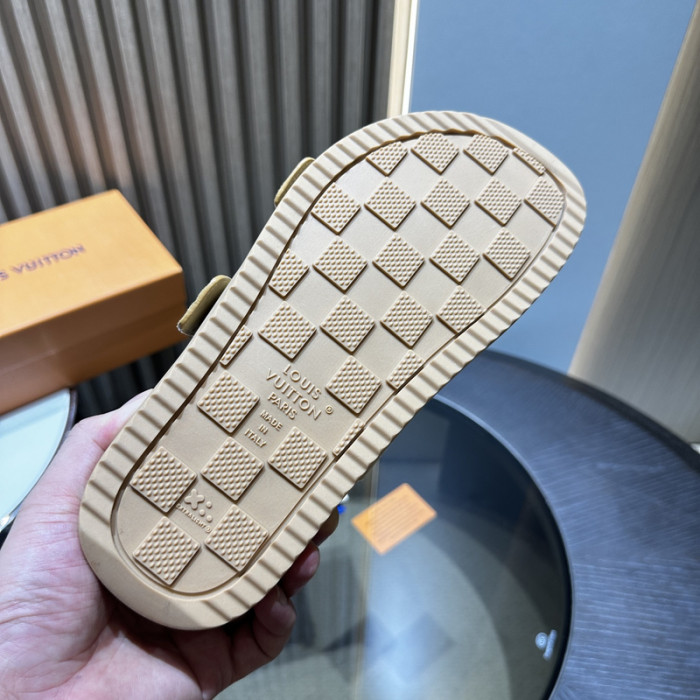 L0VT SANDAL