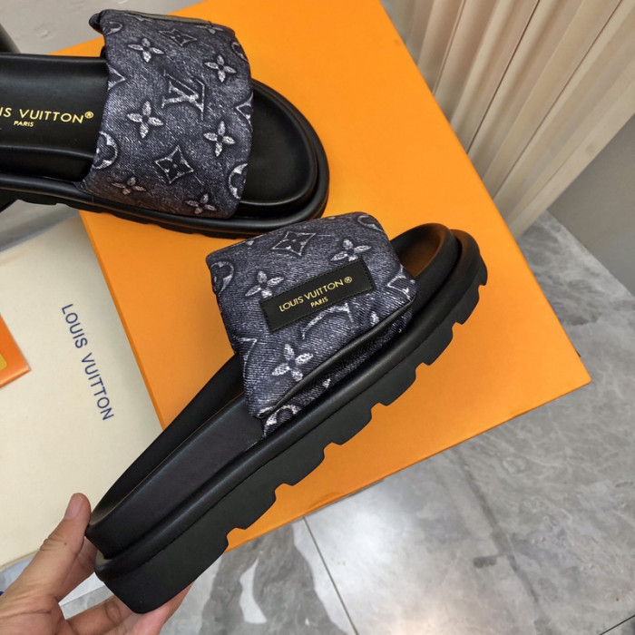 L0VT SANDAL