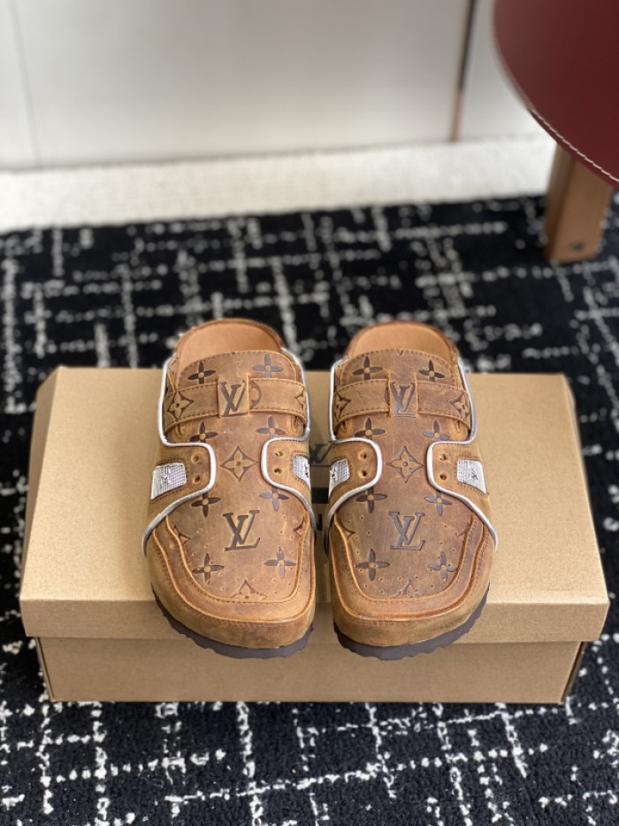 L0VT SANDAL