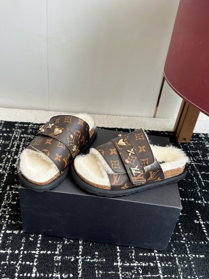 L0VT SANDAL