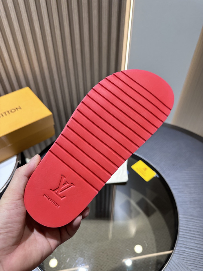 L0VT SANDAL