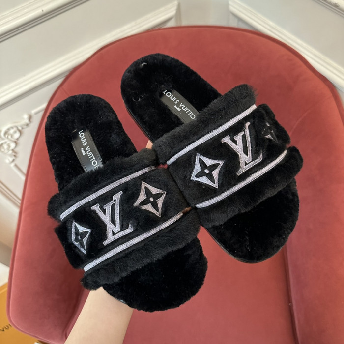 L0VT SANDAL