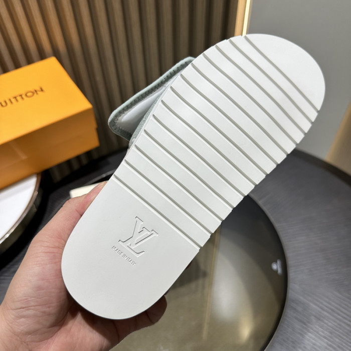 L0VT SANDAL