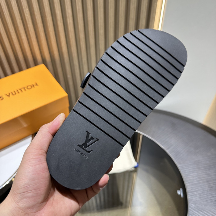 L0VT SANDAL