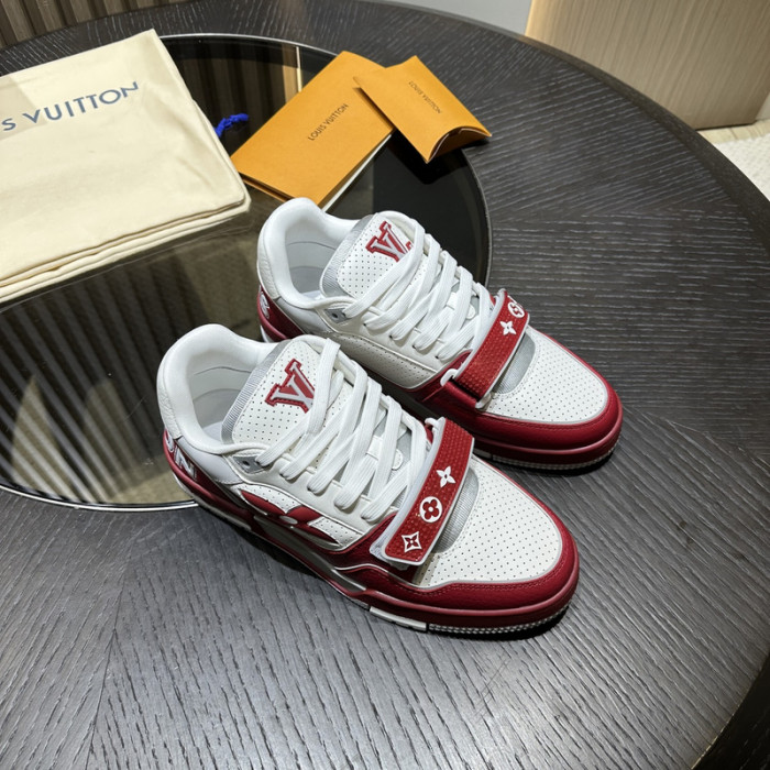 L0VT SNEAKER