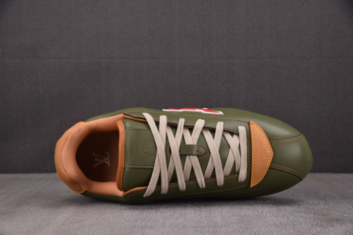 L0VT SNEAKER