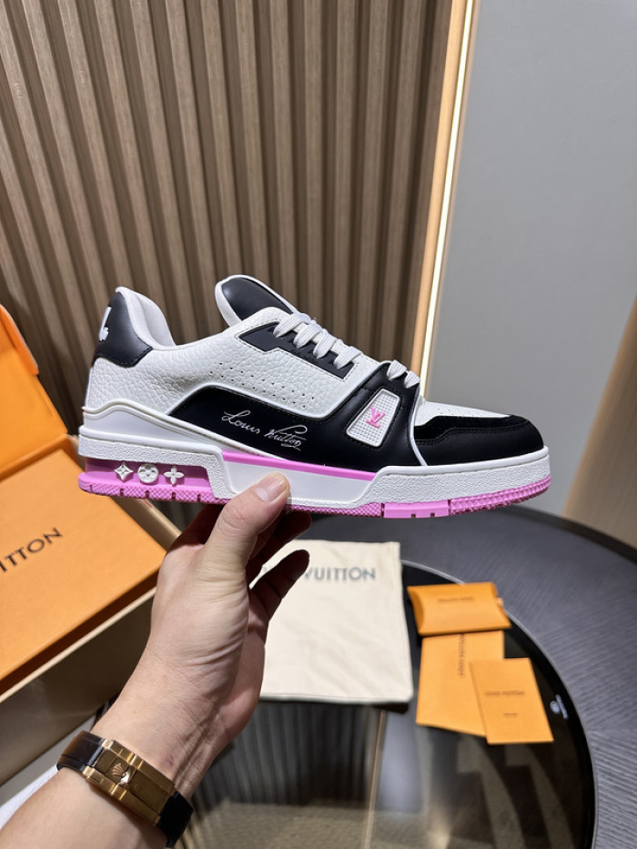 L0VT SNEAKER