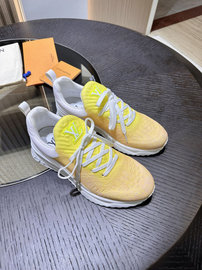 L0VT SNEAKER