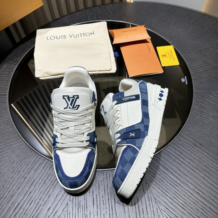 L0VT SNEAKER