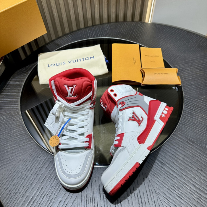 L0VT SNEAKER
