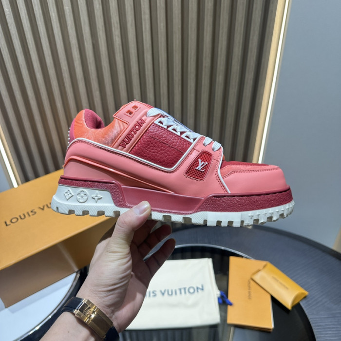 L0VT SNEAKER