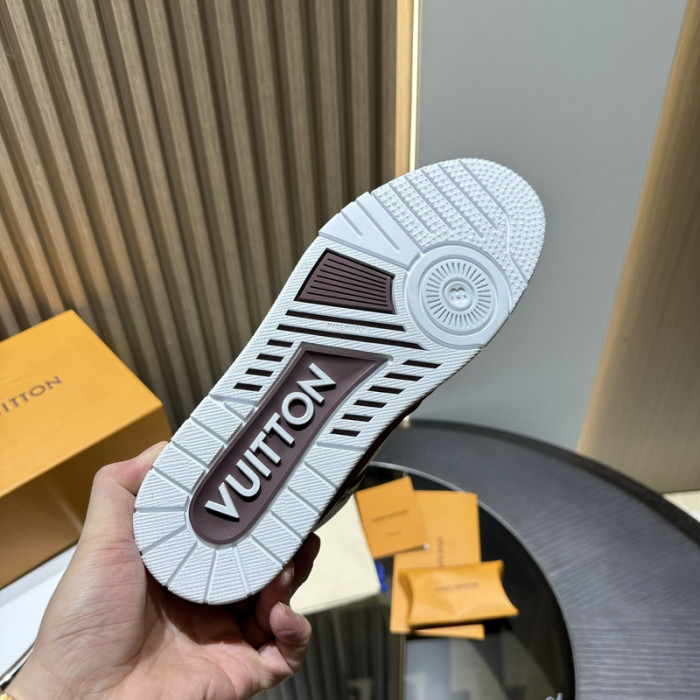 L0VT SNEAKER