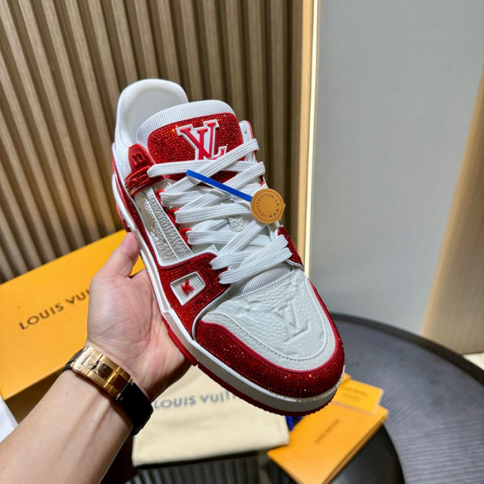 L0VT SNEAKER