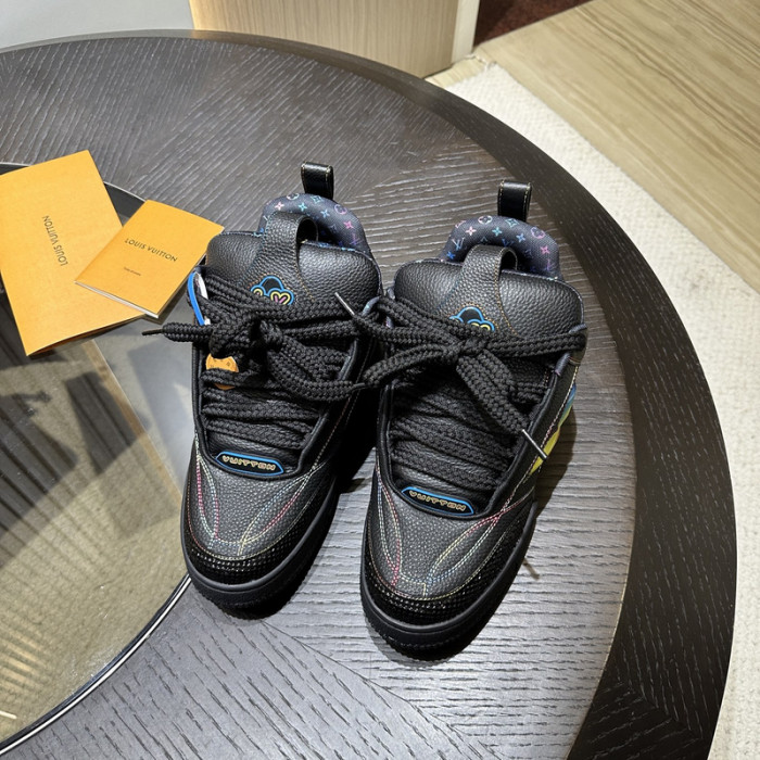 L0VT SNEAKER
