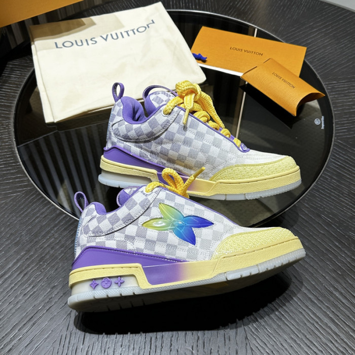 L0VT SNEAKER