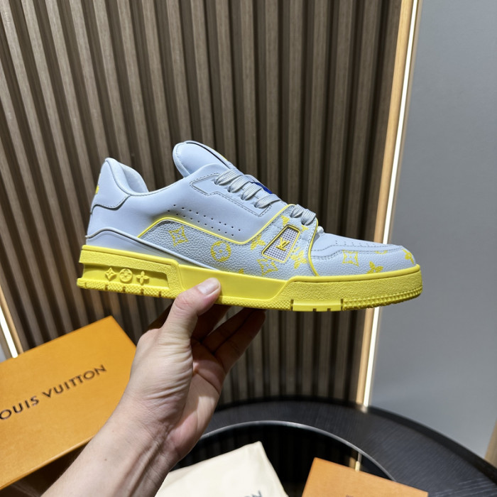 L0VT SNEAKER