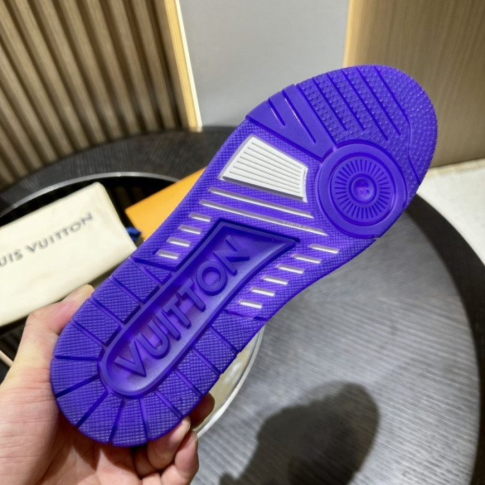L0VT SNEAKER