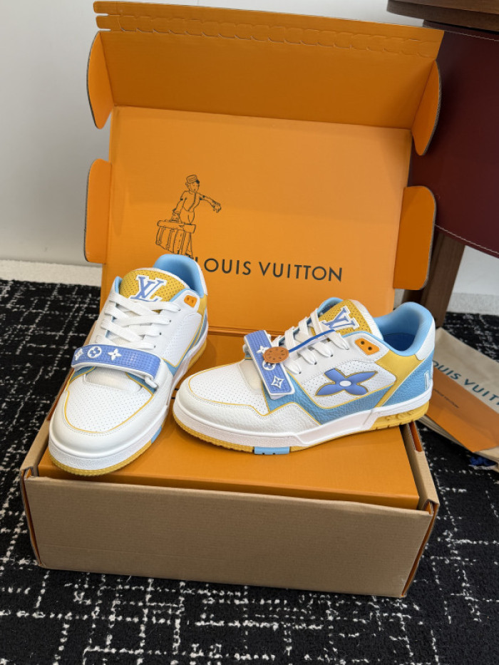 L0VT SNEAKER