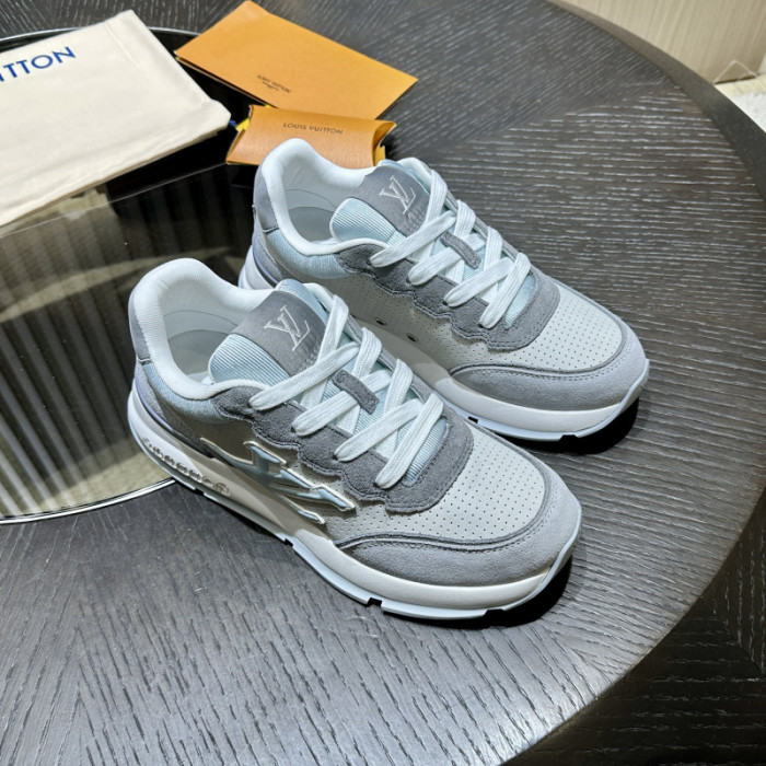 L0VT SNEAKER