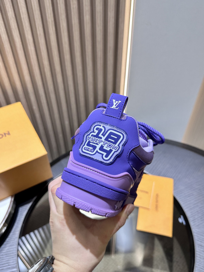 L0VT SNEAKER