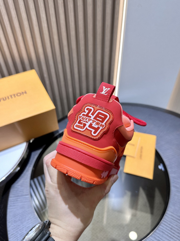 L0VT SNEAKER