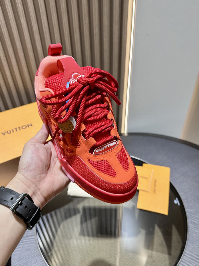 L0VT SNEAKER
