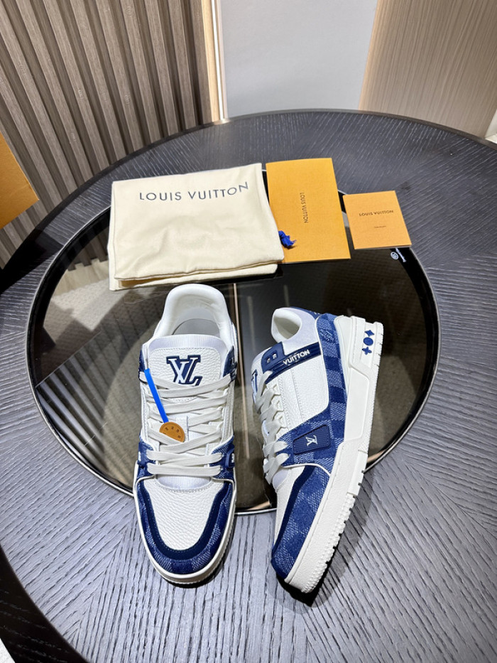 L0VT SNEAKER