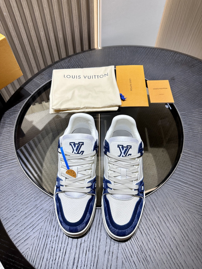 L0VT SNEAKER