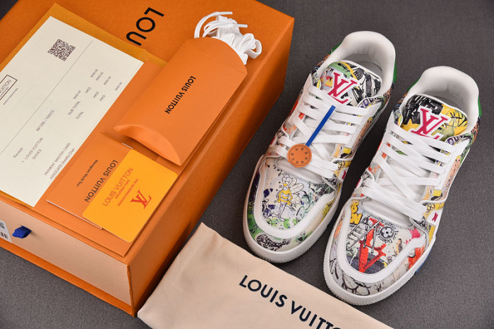 L0VT SNEAKER