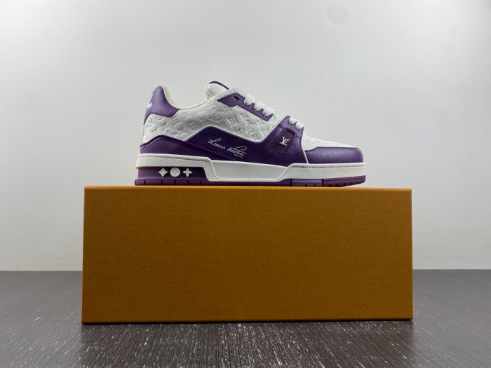 L0VT SNEAKER