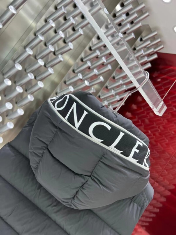 M0*C1ER DOWN JACKET