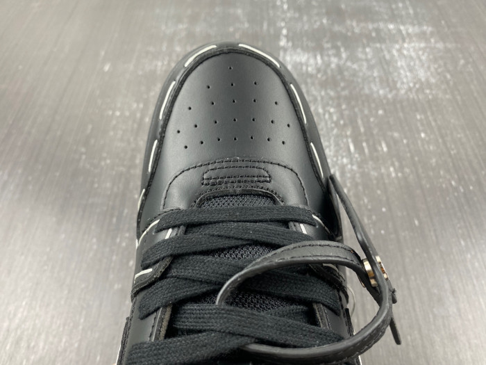 OFW SNEAKER