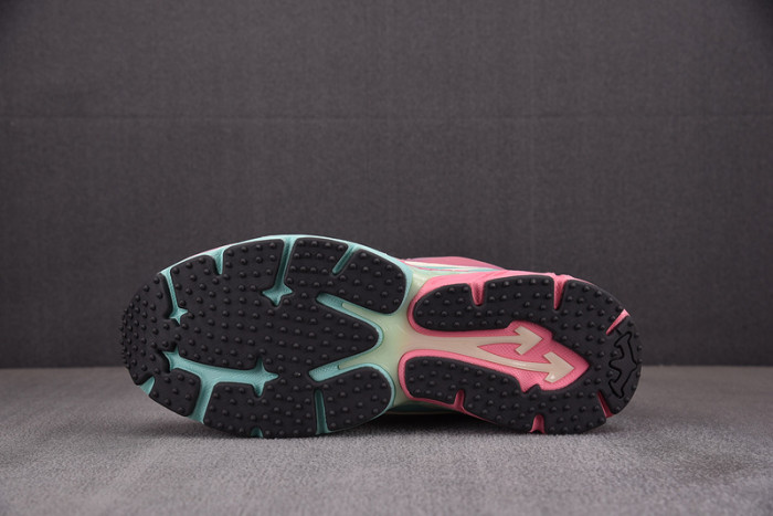 OFW SNEAKER