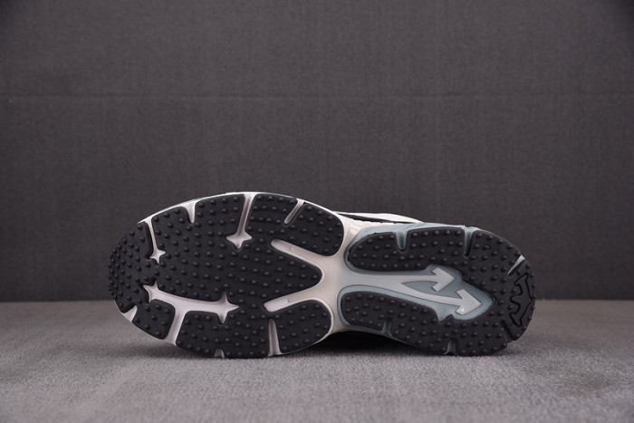 OFW SNEAKER