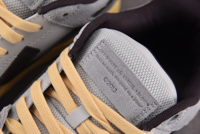 OFW SNEAKER