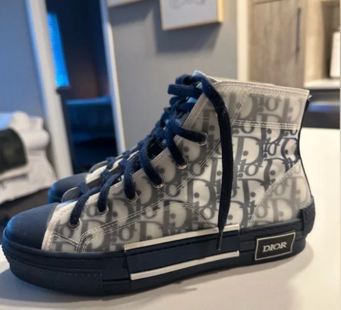D10R SNEAKER