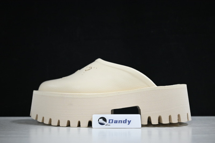 GUI SANDAL